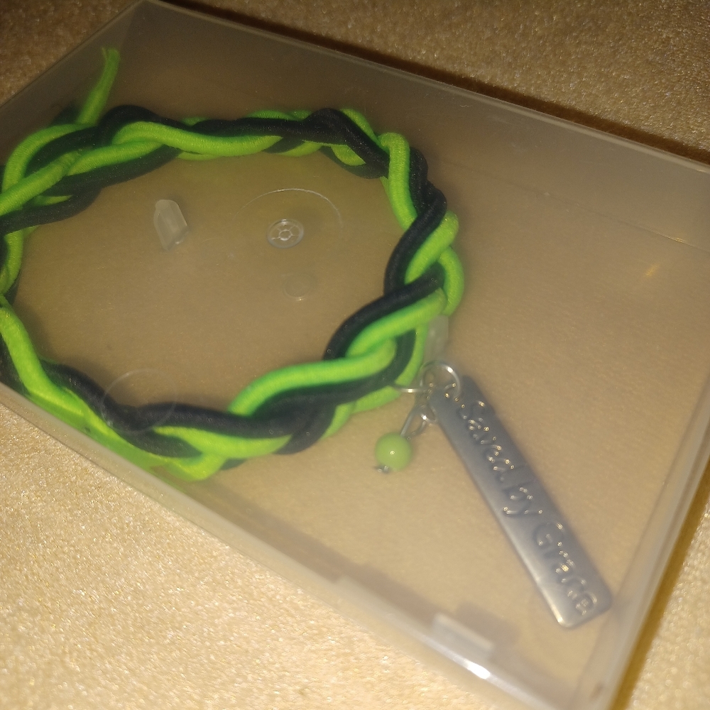 Medium Green-Black Handmade Sailor Knot Bracelet
